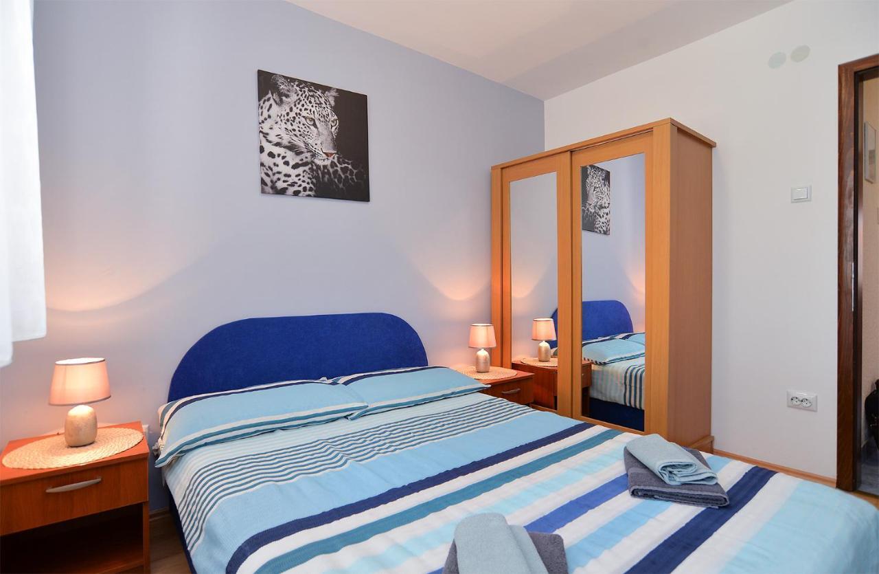 Apartments Milka 2074 Poreč Exteriör bild